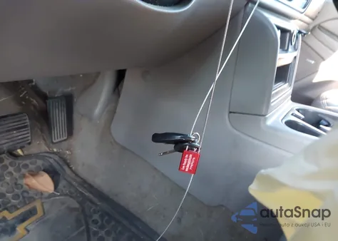 2004 Chevrolet Suburban 1500 Lt from USA, damaged, VIN 3GNFK16T94G206664